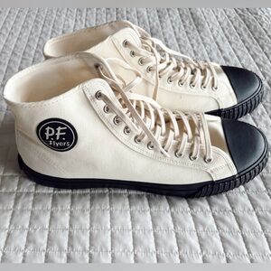 **NEW!!!!! PF Flyers ** Going ASAP 🔥